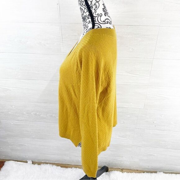 Title Nine V Neck Textured Extra Fine Merino Wool Sweater - Picture 7 of 9